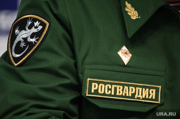 Пресс-конференция, посвященная формированию и деятельности Уральского округа войск национальной гвардии РФ. Екатеринбург, шеврон, росгвардия, войска уральского региона