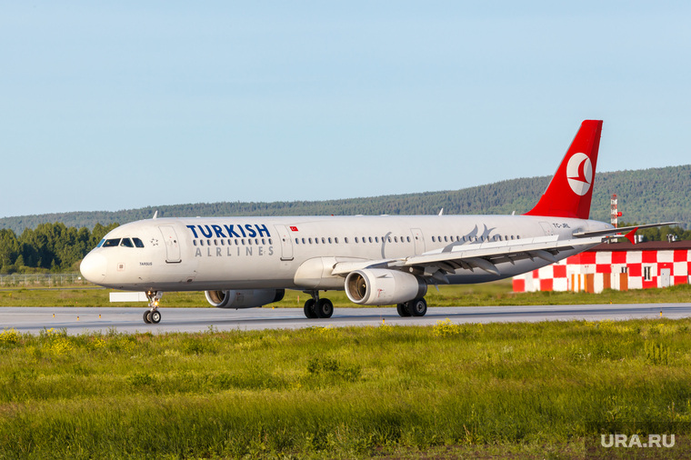 Споттинг в Кольцово. Екатеринбург, аэропорт, airbus А321, турецкие авиалинии, turkish airlines