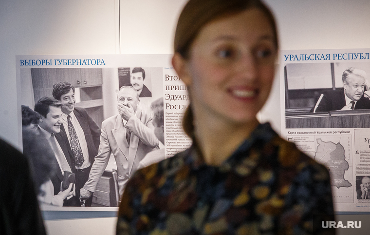 "Девяностые" Фотовыставка ИД "Коммерсант". Екатеринбург, картуз мария, фотовыставка, россель на фото