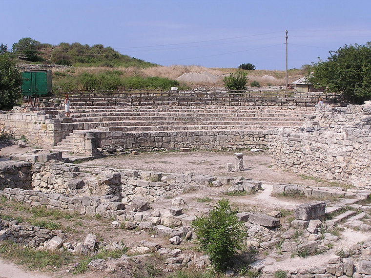 Фестиваль на территории античного театра будет проходить в течение трех дней