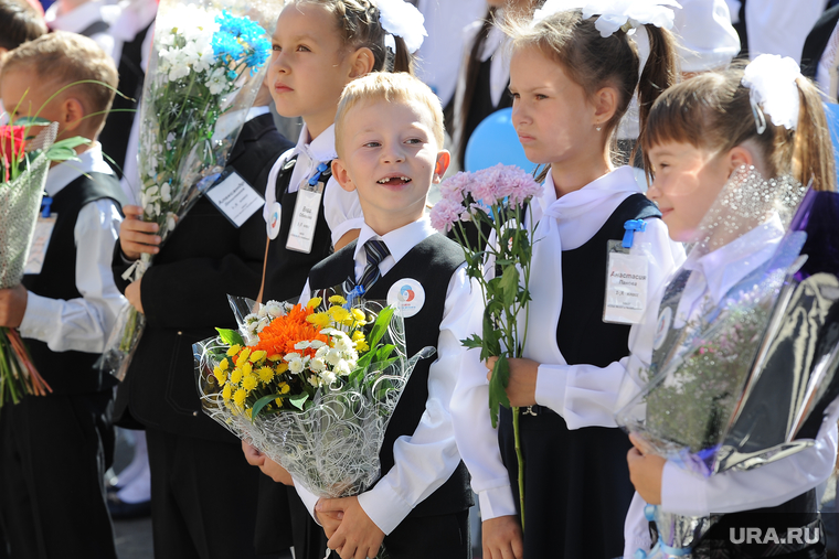 1 сентября линейка в школе 107 Челябинск