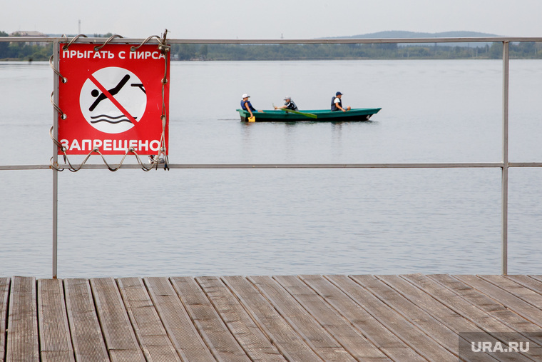 Регата Banzay Local Race 2017 в яхт-клубе «Коматек». Екатеринбург, купание запрещено, нырять запрещено, пирс, лодки, водоем