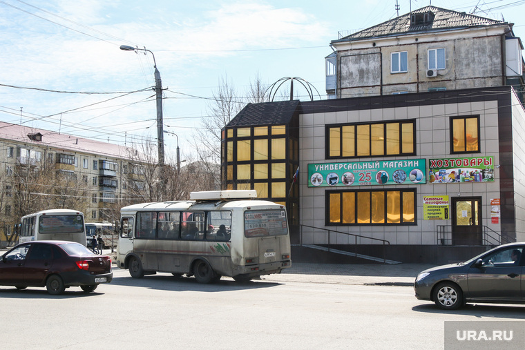 Место гибели семилетнего ребенка под колесами автобуса в Кургане, пазики, перекресток дзержинского проспект машиностроителей