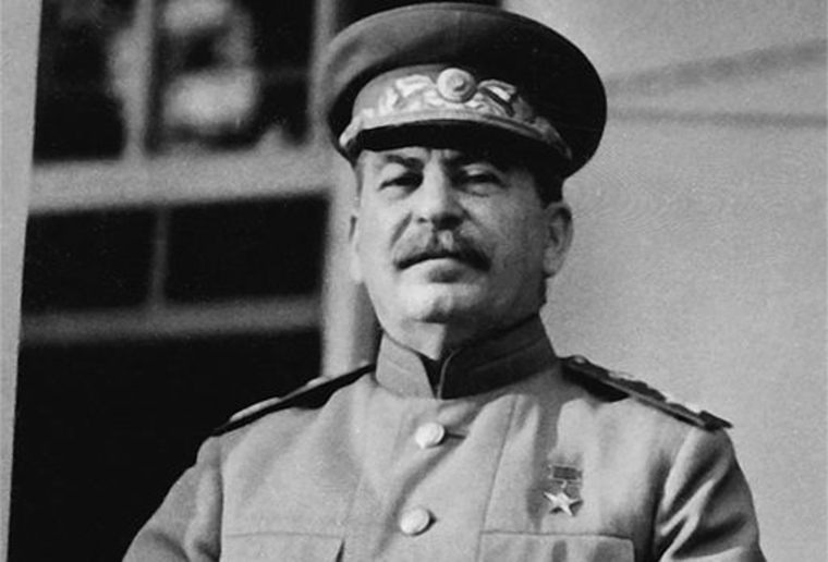 Фильм рассказывает о борьбе за власть после смерти Сталина