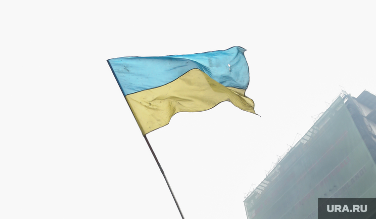 События на Майдане. Киев, флаг украины, майдан, киев, украина, баррикады, самооборона, улица грушевского