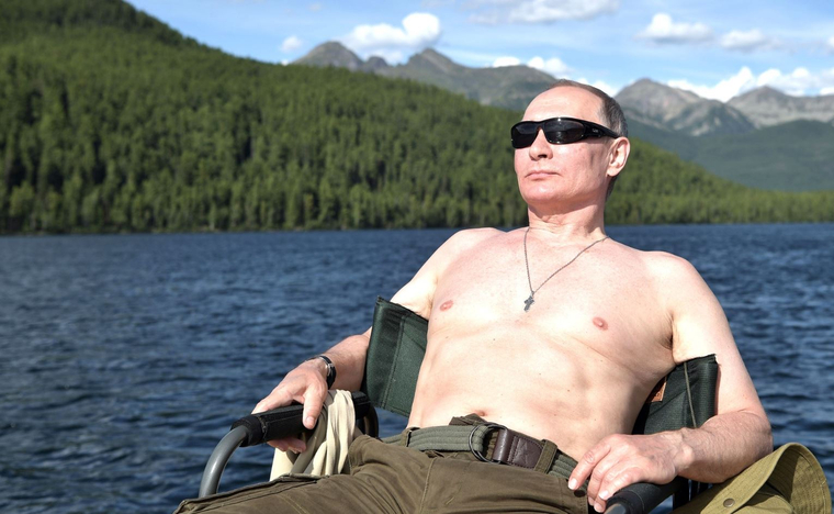 Отпуск Владимира Путина в Тыве, портрет, путин владимир, отдых, отпуск, река, рыбалка