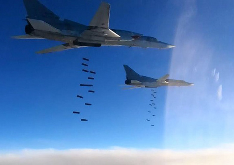 ВКС РФ продолжило уничтожать боевиков, которые вторглись в Сирию с запада Ирака