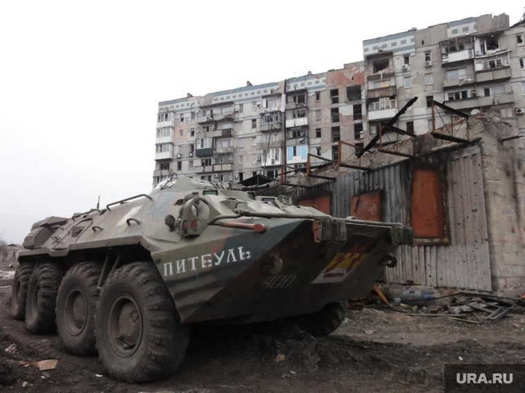 ОБСЕ в аэропорту Донецка. ДНР. Украина, бтр, война, донецк