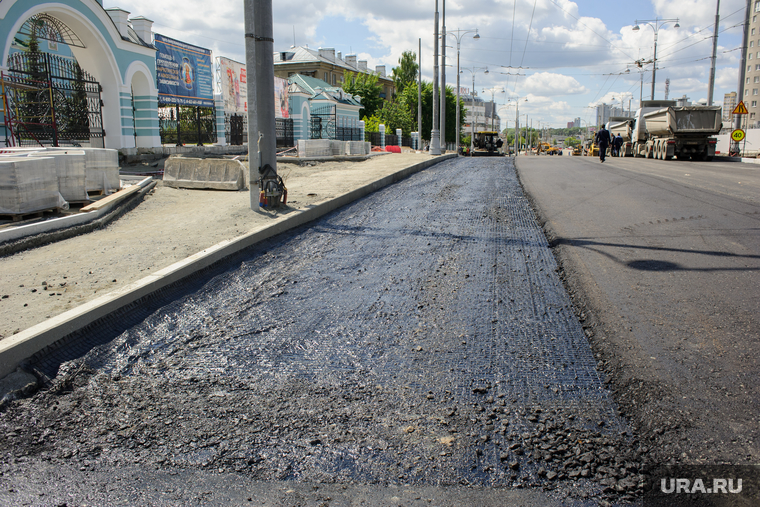 Виды Екатеринбурга, дорожное строительство, ремонт дороги, улица репина
