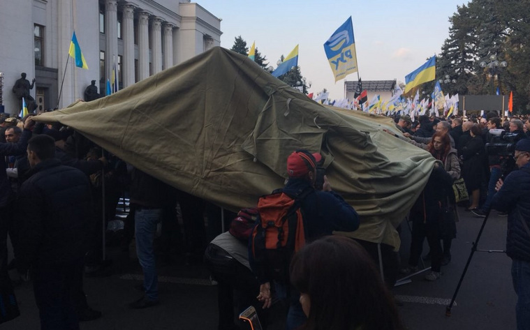 События в Киеве стали напоминать Майдан