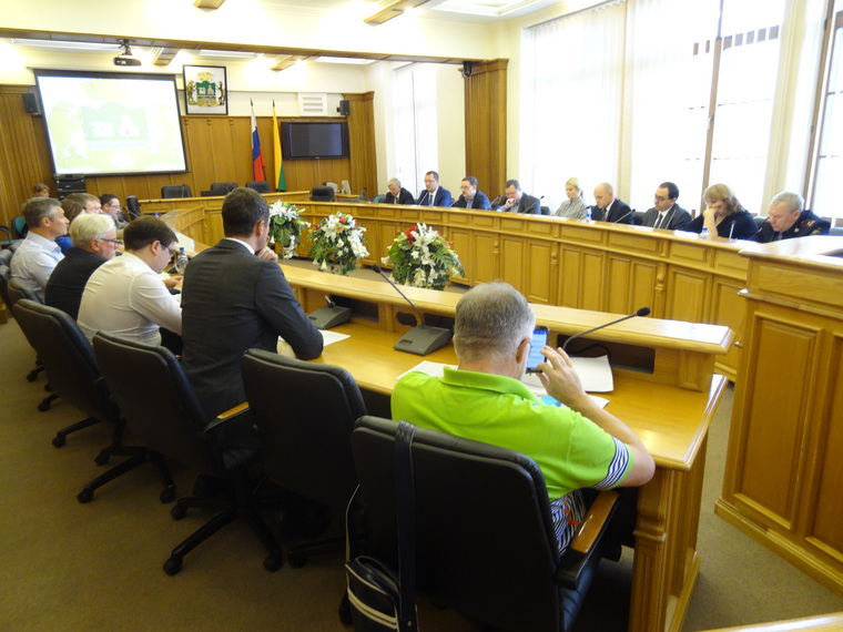 На антинаркотической комиссии в Гордуме Екатеринбурга придумывали, как справиться с наплывом синтетических наркотиков