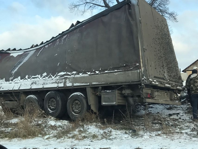 Водитель не учел снег на дороге и резко образовавшийся гололед