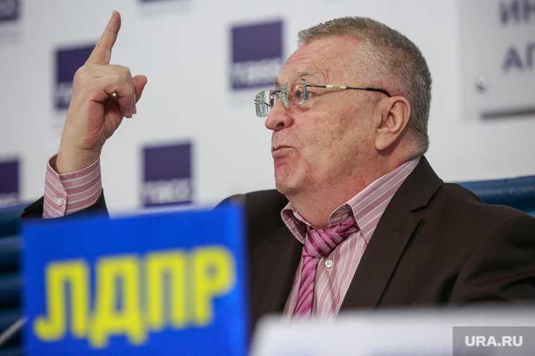 Пресс-конференция ЛДПР в ТАСС. Москва, портрет, жириновский владимир, указательный палец вверх