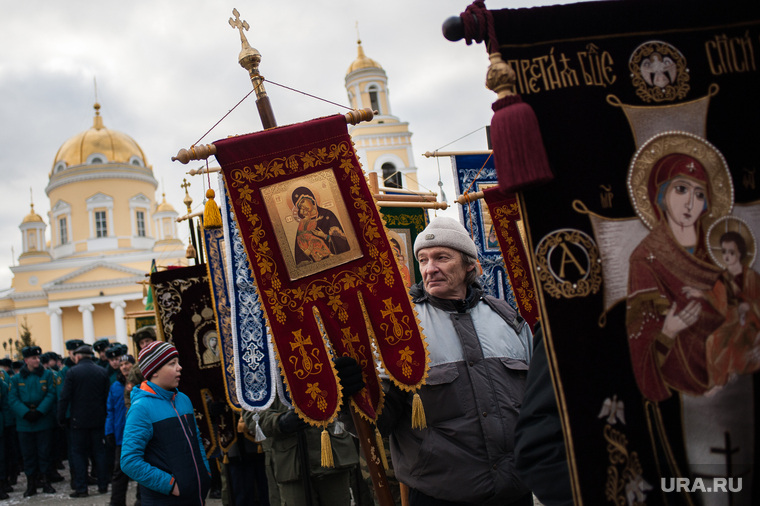 Во многих городах прошли крестные ходы в честь Казанской иконы Божьей матери
