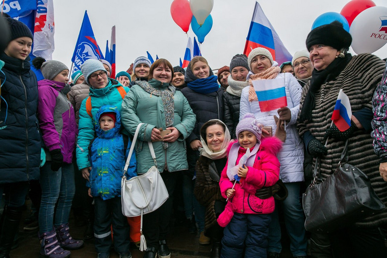 Наталья Комарова приняла участие митинге вместе с горожанами, но на сцену не вышла