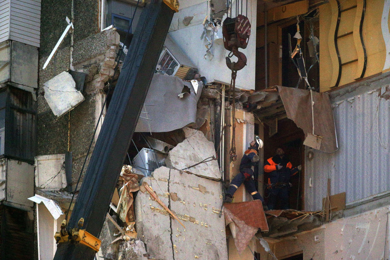 Крушение жилого девятиэтажного дома в Ижевске произошло 9 ноября