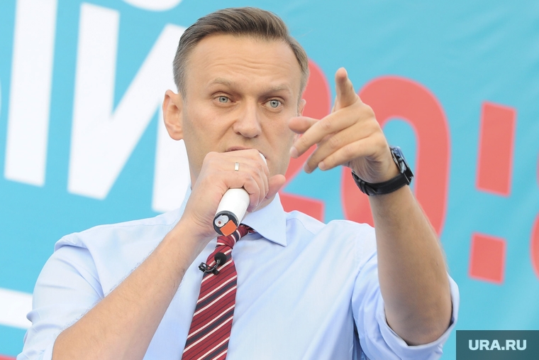 Навальному одобрили 13 митингов, но он зовет сторонников на несогласованную акцию в Ижевск
