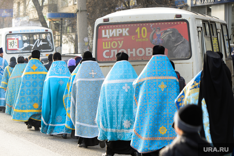 Крестный ход в Челябинске, цирк, вера, крестный ход, рпц, религия, шоу слонов