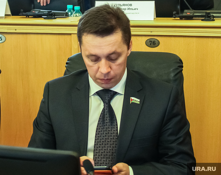 Тюменская областная дума. Заседание по депутатской зарплате. Тюмень, ульянов владимир, романов сергей, аносов алексей