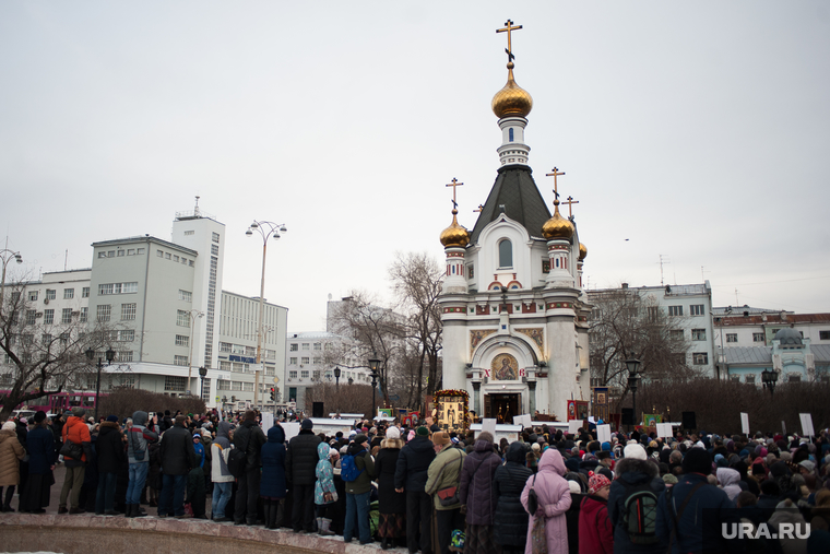Крестный ход, посвященный дню святой Екатерины. Екатеринбург, богослужение, часовня святой екатерины, крестный ход