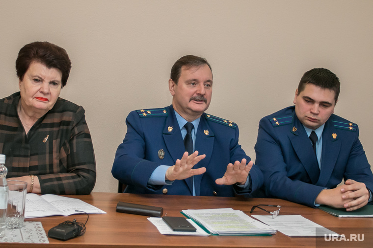 Олег Седельников проинформировал бывших работников о ходе расследования уголовных дел против руководства ШТЗ