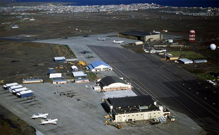 Военная база «Кеблавик» располагается на полуострове Рейкьянес в юго-западной Исландии