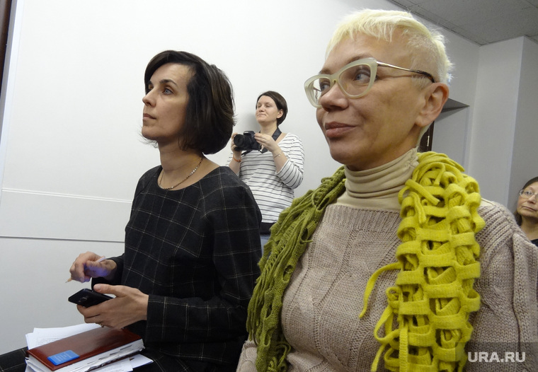 Лидер движения «Серебряная роза» Ирина Маслова (справа) и директор фонда «Новая жизнь» Вера Коваленко (слева)