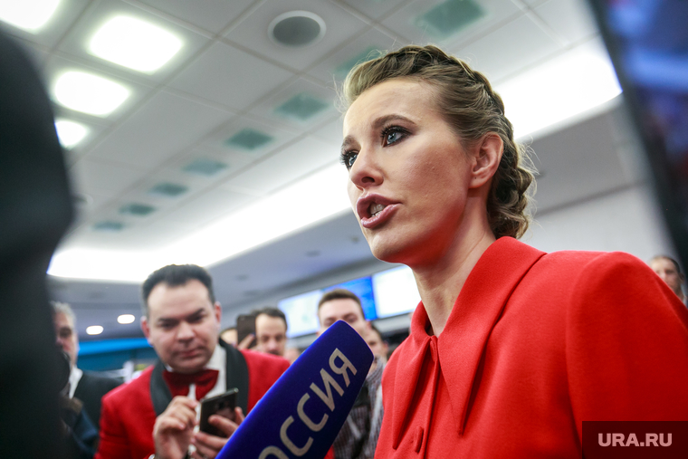 Ежегодная итоговая пресс-конференция президента РФ Владимира Путина. Москва, собчак ксения, портрет