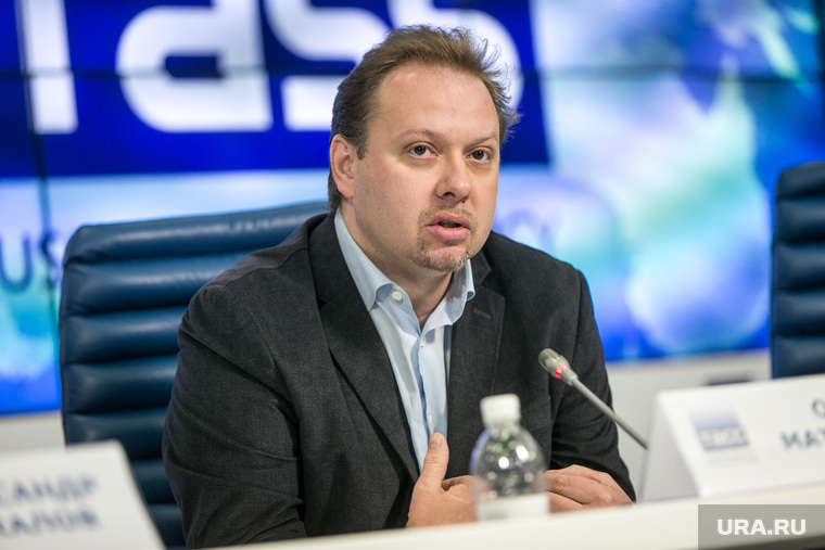 Пресс-конференция ВЦИОМ "Образ идеального депутата". Москва, матвейчев олег