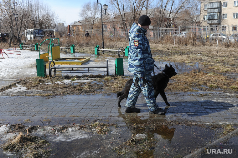 Акция в поддержку пострадавших и памяти погибших во время теракта в Санкт Петербурге.Челябинск, кинолог