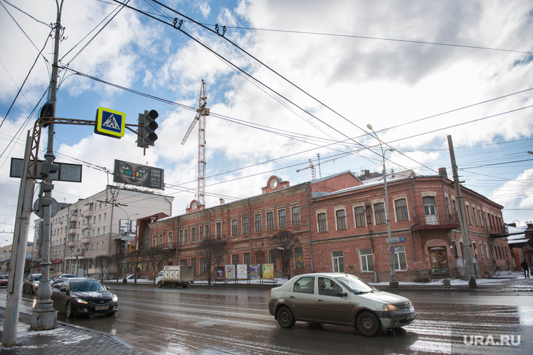 Автотранспорт — один из главных источников грязи в городе