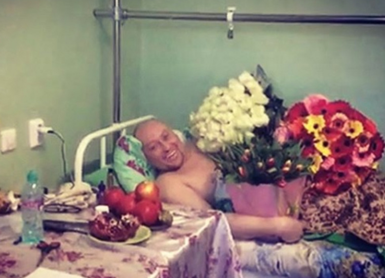 Курганцы не дали певцу соскучиться по любимым конфетам