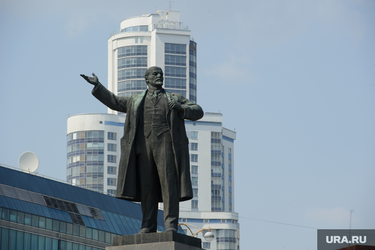 Виды Екатеринбурга, памятник ленину, жк февральская революция