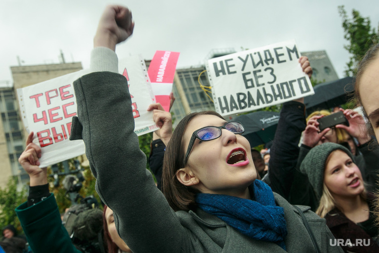 Акция оппозиции "Прогулка по Тверской" во всероссийский день протеста. Москва, плакаты, лозунги, прогулки по тверской, навальнинг