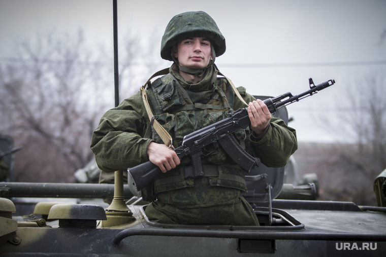 Репетиция парада Победы. Екатеринбург, автомат калашникова, военные, солдат