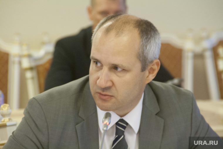 Сергею Новикову пришлось сегодня выслушать много интересного от жителей и врачей Ноябрьска
