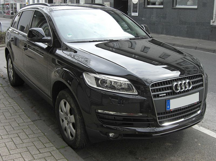 На поездки на Audi Q7 депутат Ильдар Бикбаев потратил в два раза больше положенного
