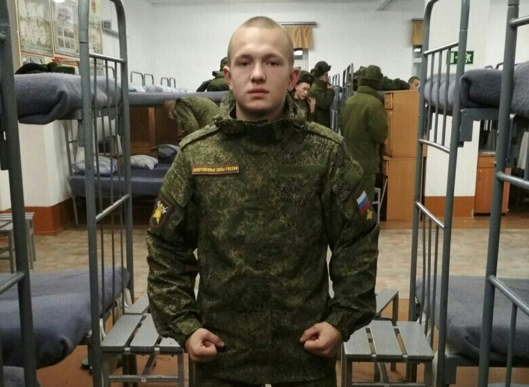 Экспертиза установила, что записку Евгений писал сам