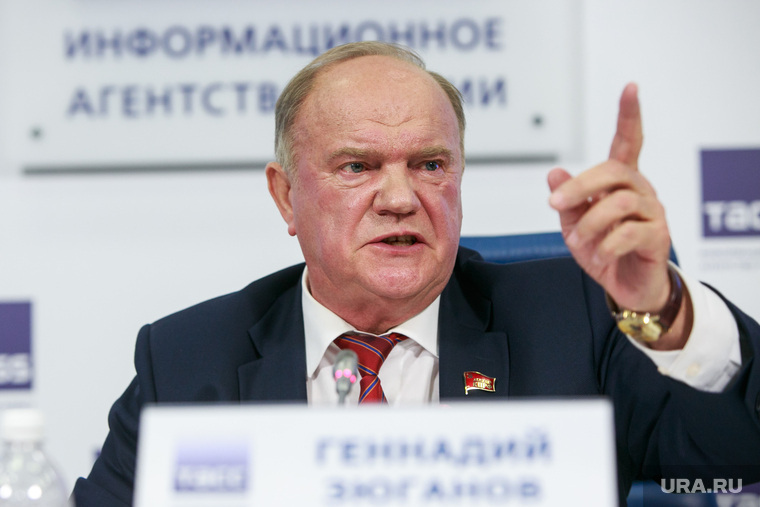 Новые заявления Зюганова должны скрыть раскол в КПРФ