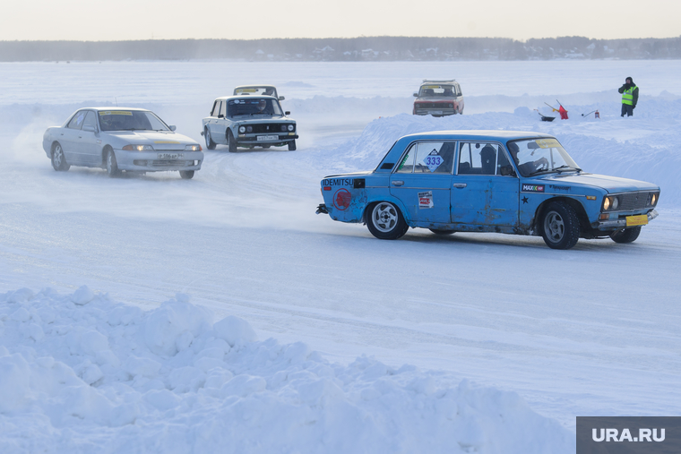 Крупнейшая автоспортивная трасса на льду. Екатеринбургский клуб ледового дрифта. Озеро Балтым, гонка, дрифт, озеро балтым, автогонки, ледовая трасса, ледовый автодром, ледодром