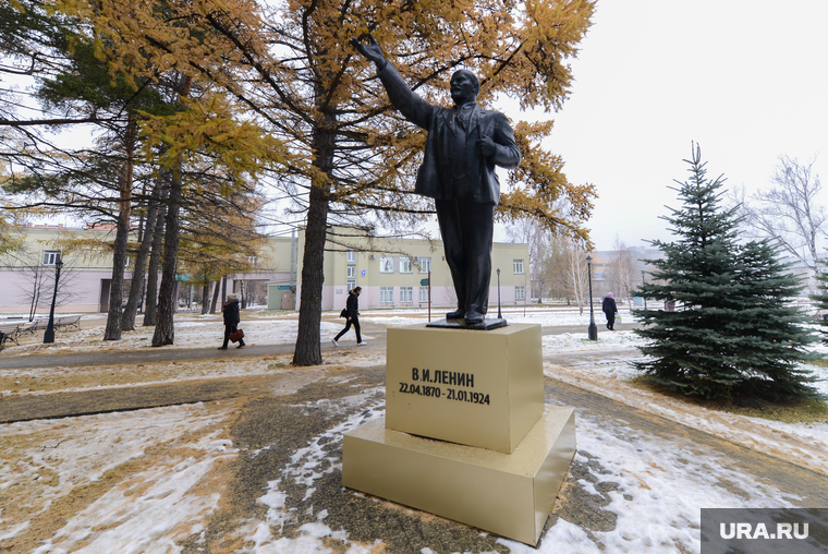 Пресс-тур на территорию медгородка, открытие новой поликлиники, вручение автомобилей скорой медицинской помощи. Челябинск, ленин владимир