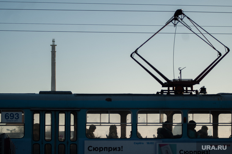 Общественный транспорт Екатеринбурга, телебашня, общественный транспорт, недостроенная телевышка, трамвай