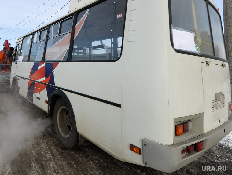 Эвакуатор маршруток недопущеных к эксплуатации. Челябинск, автобус, эвакуация маршрутки