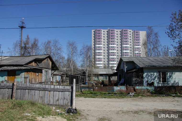 Балки - временное жилье построенное в советское время. Сургут, временное жилье, балок, поселок взлетный, новостройки