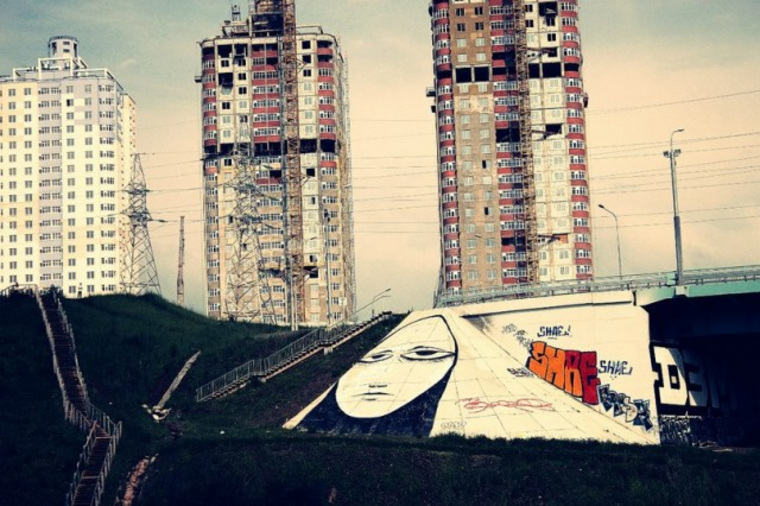 Алексей Илькаев — автор целой серии граффити Sad Faces