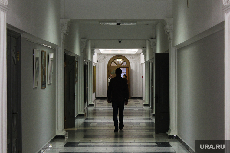 Первый рабочий день 2014 года. Мэрия. Администрация губернатора. Екатеринбург, коридор