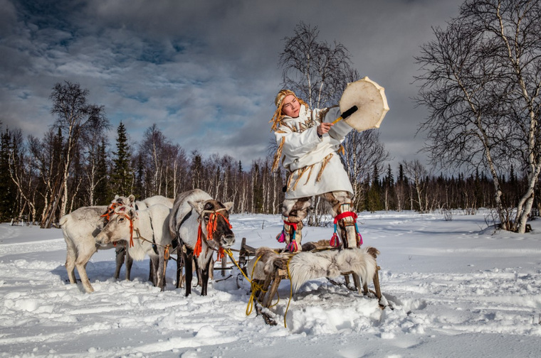 Камлание ямальского шамана — одна из фотографий, принесшая российскому фотографу мировую известность