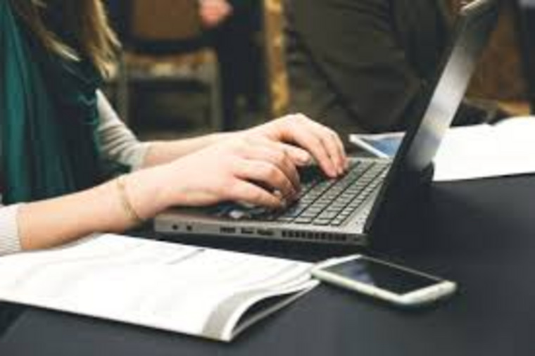 Вычислением опасного контента будут заниматься руководители СМИ и «народные дружины»