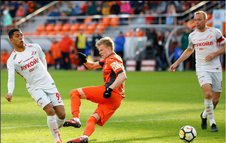 Встреча завершилась со счетом 2:1 в пользу хозяев поля