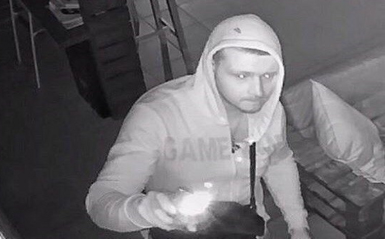 Налетчик засветился на нескольких камерах наблюдения